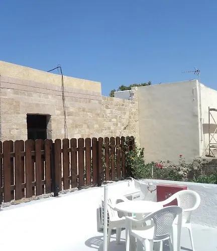 Stavros 3*
