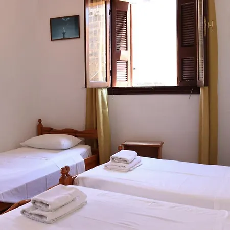 Stavros Guest house 2*